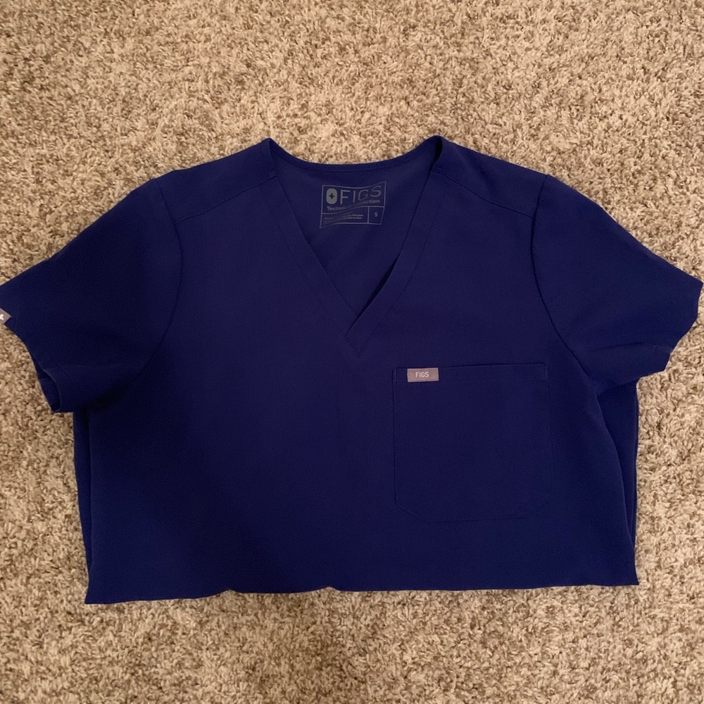 Figs scrubs top and bottom